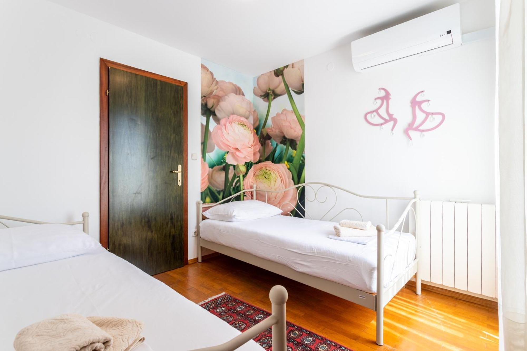 Villa Violeta With The Sea View, 3 Min Walk To The Beach Split Exteriör bild